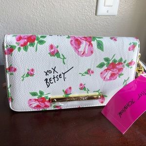 Betsey Johnson big style clutch wallet